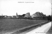 Le Rocher et l'église Saint-Jean Baptiste.