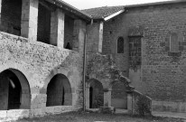 La Motte-de-Galaure.- L'ancien cloître du prieuré Sainte-Agnès.