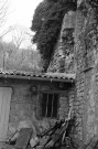 Livron-sur-Drôme.- Vestiges de l'ancienne abbaye et baraquement du cimetière.