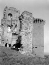 Baume-de-Transit. - Vestiges du château.