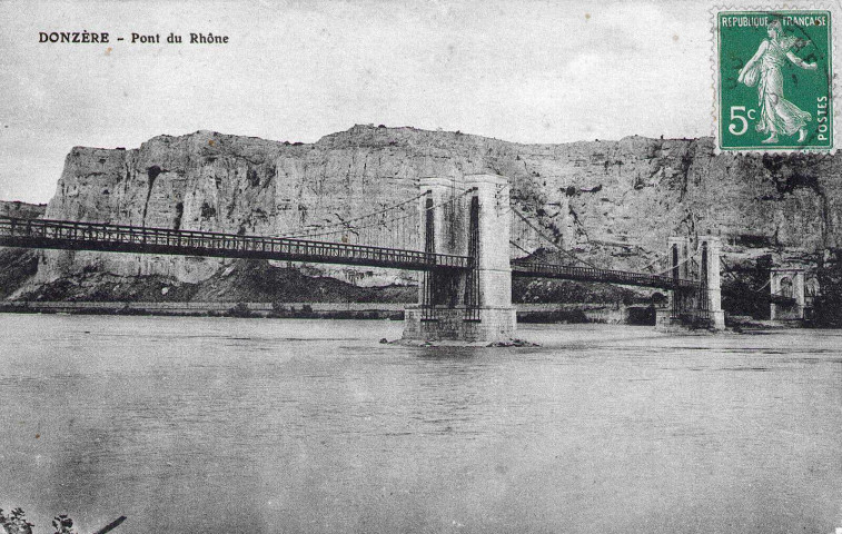 Le pont du Robinet sur le Rhône.