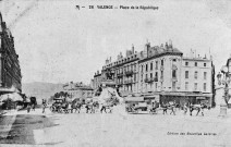 Valence.- La place de la République.