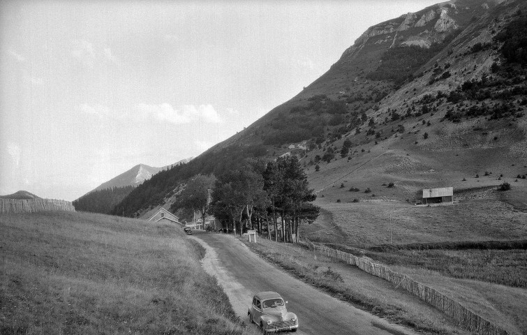 Glandage. - Le col de Grimone.