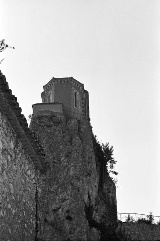 Pierrelongue. - La chapelle Notre-Dame de la Consolation.