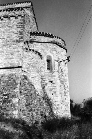 Montclar-sur-Gervanne.- Le chevet de l'église Saint-Marcel.