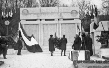 Le monument aux morts a été inauguré le dimanche 24 mars 1929, il est l'œuvre de l'architecte Henri Joulie et du sculpteur Gaston Dintrat.