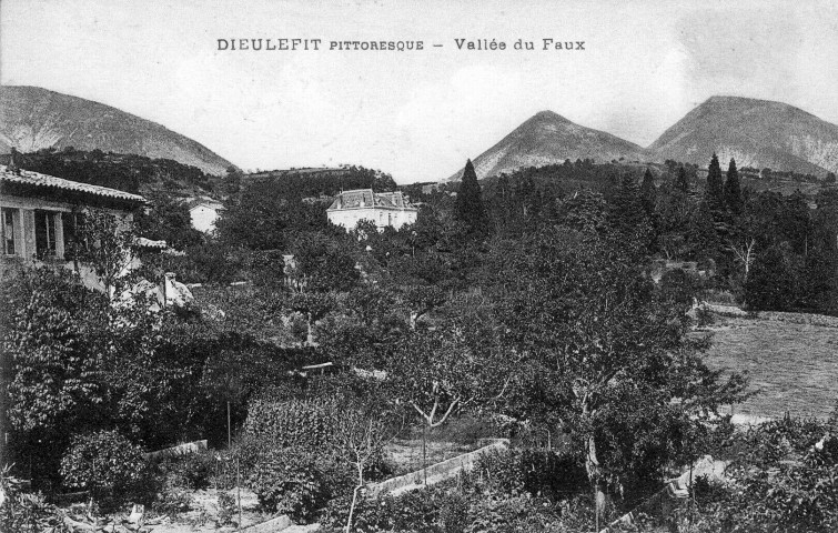 La vallée du ruisseau le Fau.