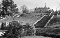 Valence.- Les escaliers du parc Jouvet.