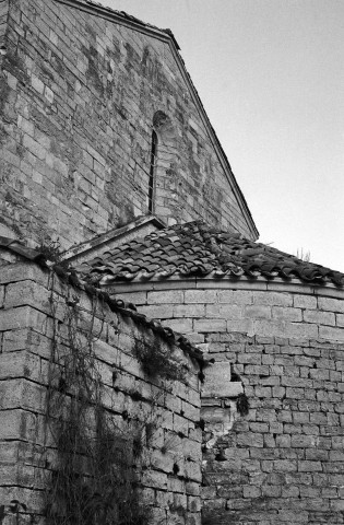 Lachau.- Le chevet de la chapelle Notre-Dame de Calma.