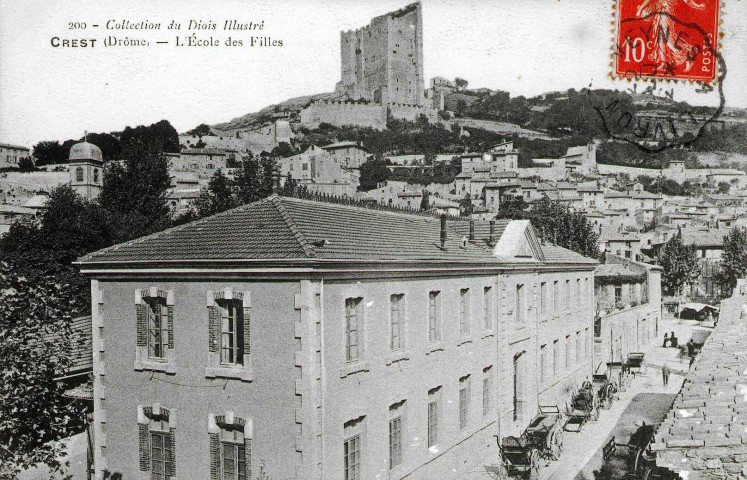 L'école et internat de filles, rue Aristide Dumont.