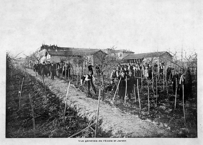 Valence.- Le jardin de l'École Normale d'instituteurs.