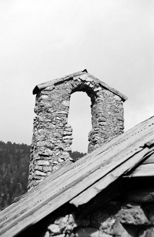 Saint-Agnan-en-Vercors.- Le clocheton de la chapelle Saint-Alexis du hameau de Rousset.