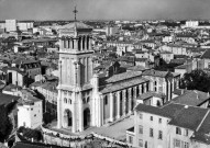 Valence.- Vue aérienne de la cathédrale Saint-Appolinaire.