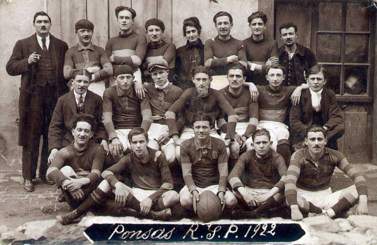 L'équipe de rugby de 1922.