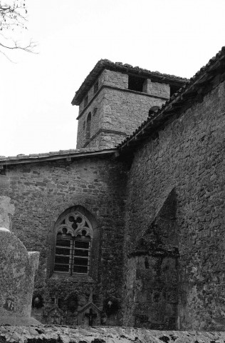 Bathernay. - L'église Saint-Étienne et le cimetière.