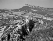 Soyans.- Vue aérienne du château et des environs