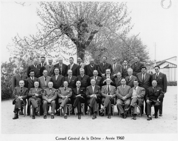 Valence. - Le Préfet et le Conseil Général, son président et les conseillers généraux en 1960.