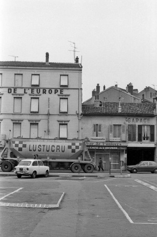 Valence.- Avenue Félix Faure.