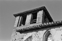 Miribel. - Façade est du clocher et l'abside de l'église Saint-Sévère.