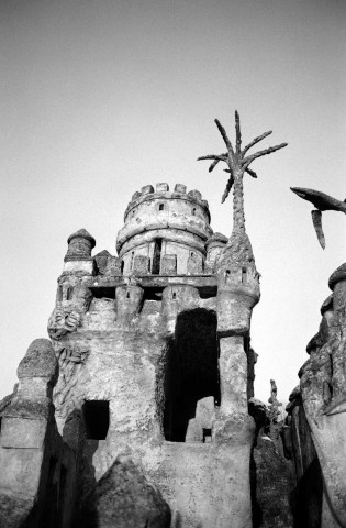 Hauterives.- Détail du palais idéal du Facteur Cheval.