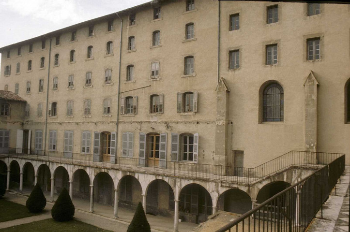 Romans-sur-Isère.- Le musée, l'ancienne école supérieure.