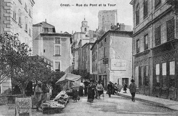 Crest.- L'actuelle rue Maurice Long.