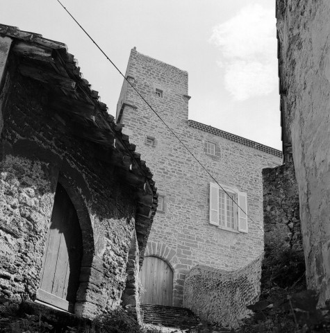 Étoile-sur-Rhône.- Le château Saint-Ange.