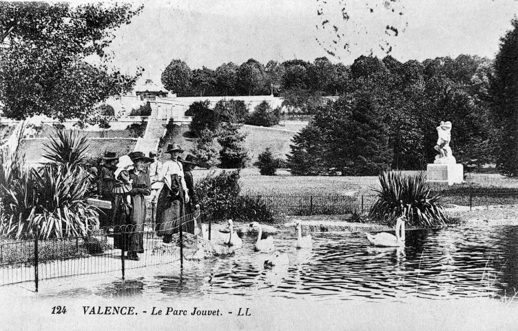 Valence.- Bassin du Parc Jouvet.