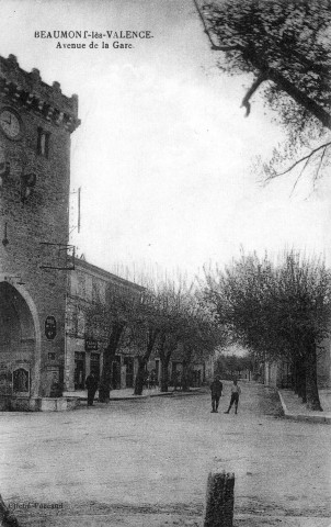 La tour de l'horloge, place du Rasset.