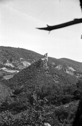 Bénivay-Ollon.- Vue générale de la chapelle Saint-Jean d'Ollon.