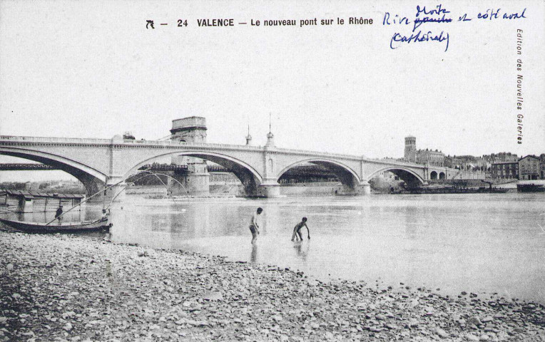 Le pont sur le Rhône.