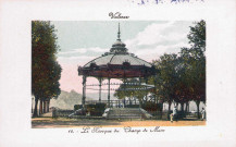 Le kiosque du Champ de Mars (1890).