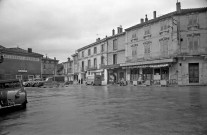 Chabeuil. - Place Génissieu