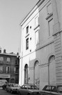 Valence. - La façade sud du théâtre.