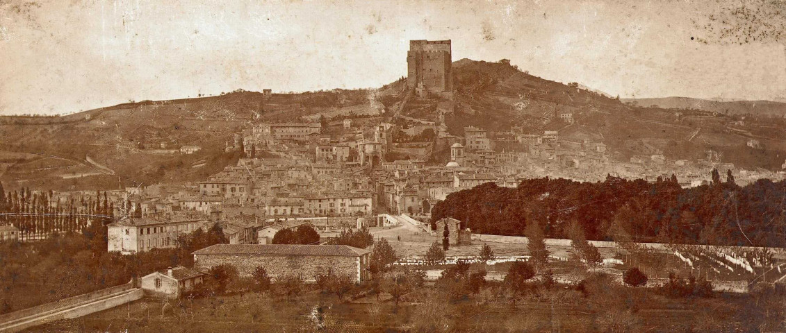 Vue de la ville et de la Tour.