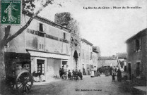 Rue du Roussillon.