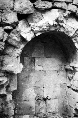 Piègros-la-Clastre.- Détail du choeur de la chapelle Saint-Médard (XIIe s.).