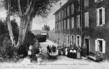 Taulignan.- Une des usines de soierie de la famille Armandy, actuellement un foyer de Vie de l'Association Camphill le Béal.