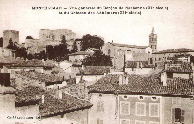 Le château des Adhémar.