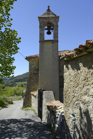 Lesches-en-Diois.- Le temple.