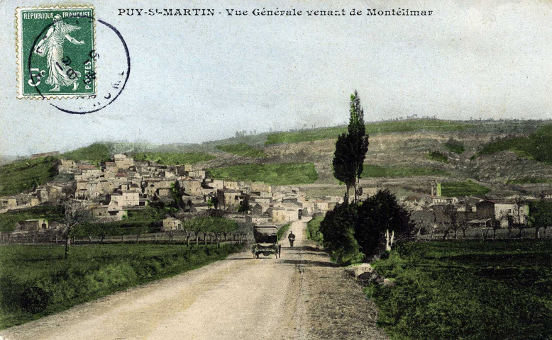 Puy-Saint-Martin.- Le village vu de la route de Montélimar.