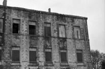 Chatuzange-le-Goubet. - Aile du château de Pizançon.