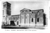 Façade sud de la cathédrale Saint-Apollinaire.