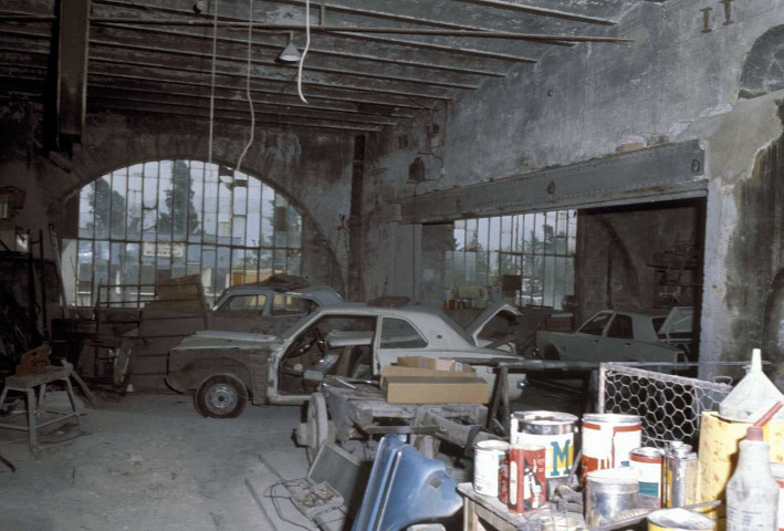 Bourg-lès-Valence.- Le garage Perdeau.
