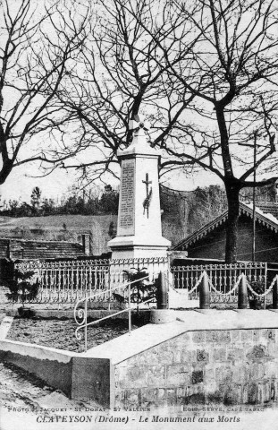 Le monument aux morts.